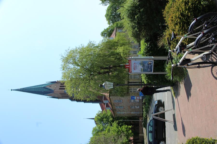 Blick von der Touristinformation zum Dom